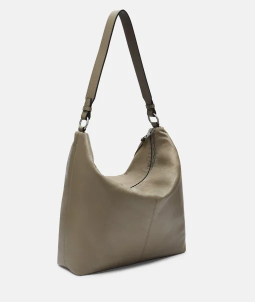 Aissa Hobo L