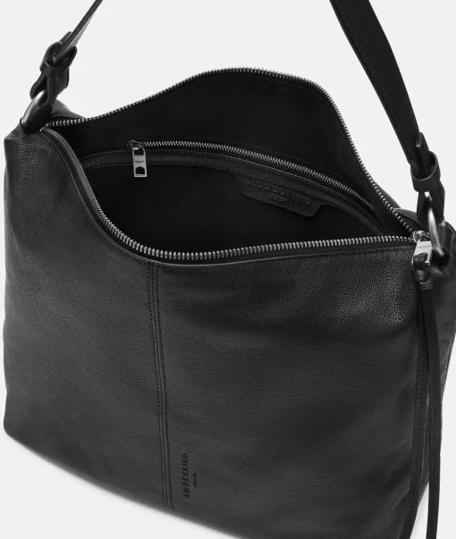 Aissa Hobo M
