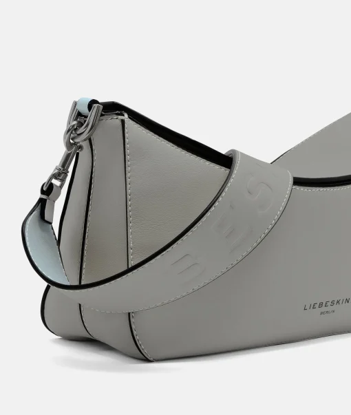 Alessa Hobo M
