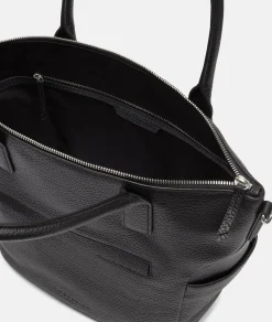 Annie Satchel M