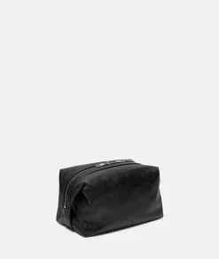 Elvira Pouch