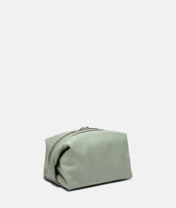 Elvira Pouch