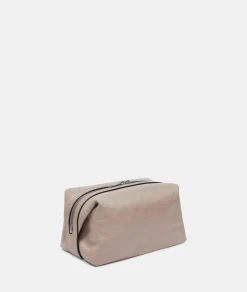 Elvira Pouch