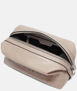 Elvira Pouch