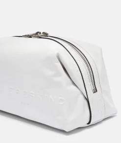 Elvira Pouch