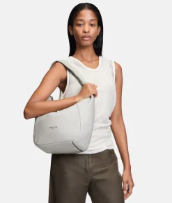 Farrah Hobo M