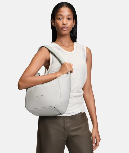 Farrah Hobo M