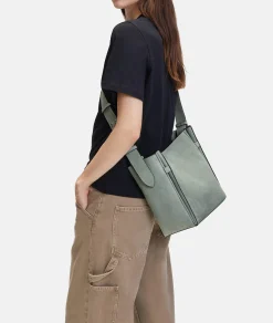 Hilla Hobo M