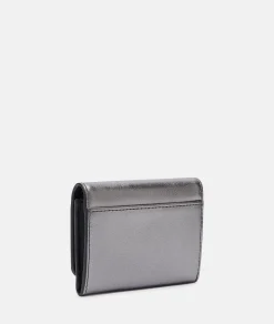 Metallic Ezra Louisa
