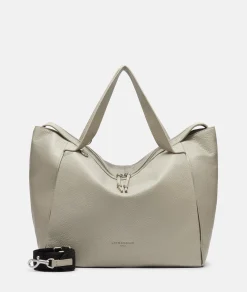 Satchel L