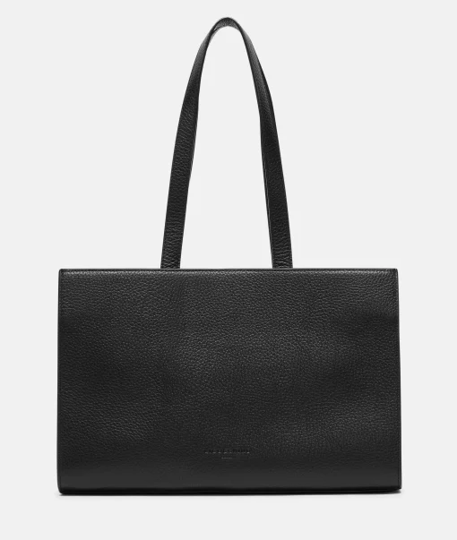 Satchel L