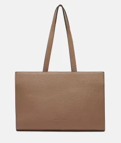 Satchel L