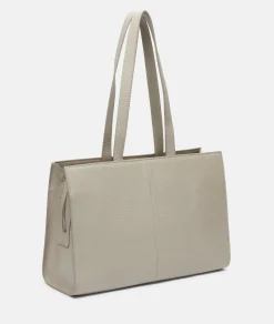 Satchel L