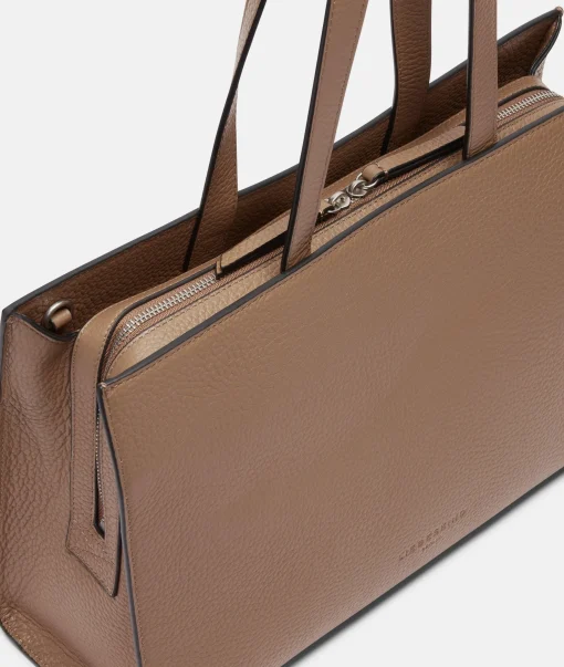 Satchel L