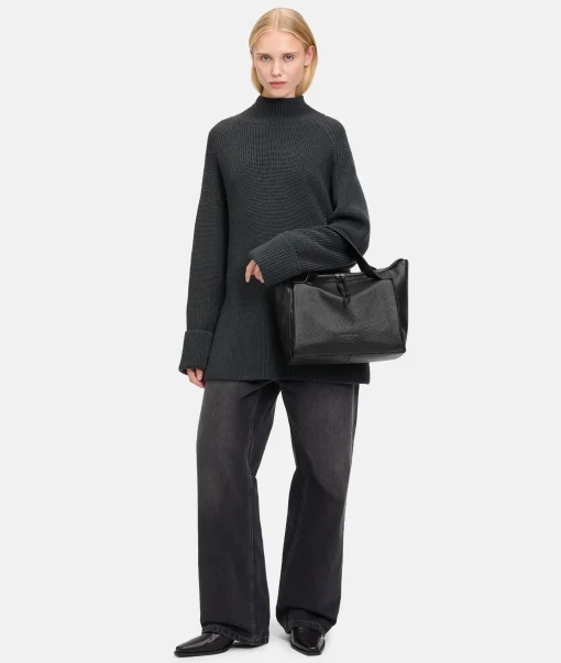 Satchel M