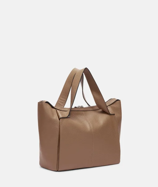 Satchel M