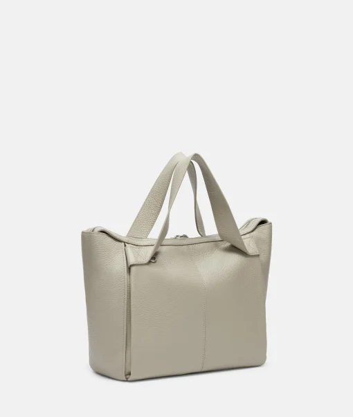Satchel M