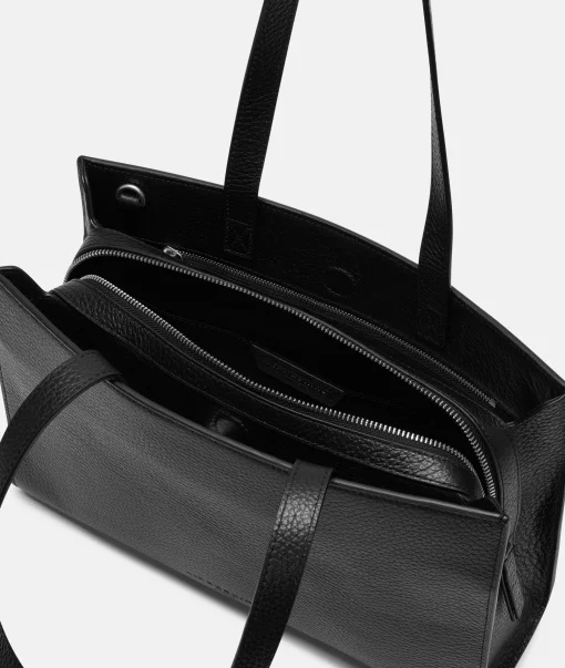 Satchel M