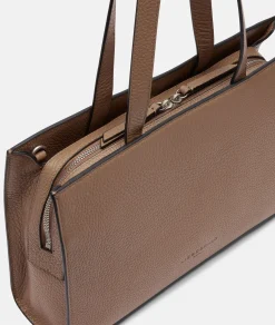 Satchel M