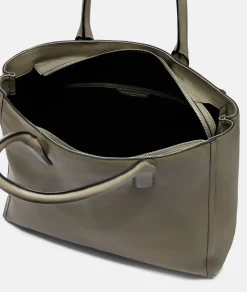 Shopper L